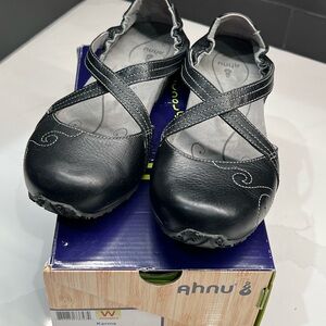 Ahnu Karma Women’s 7.5 Shoes in black. Worn only a few times.